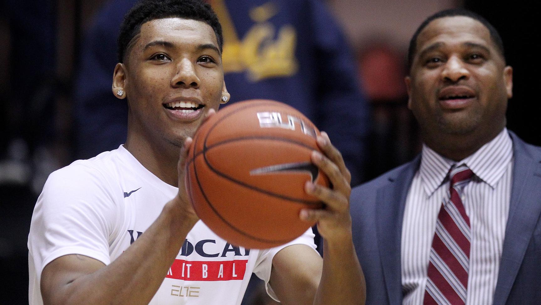 Former Arizona Wildcats coach Book Richardson networks in Chicago